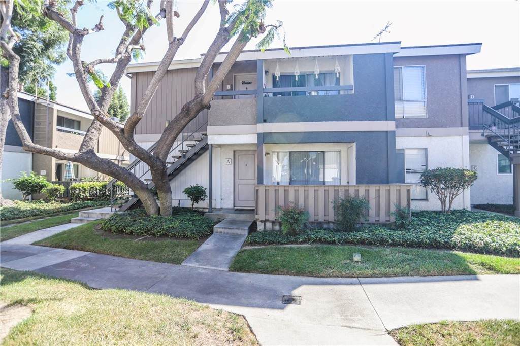 2869 Fairview Street - Photo 1