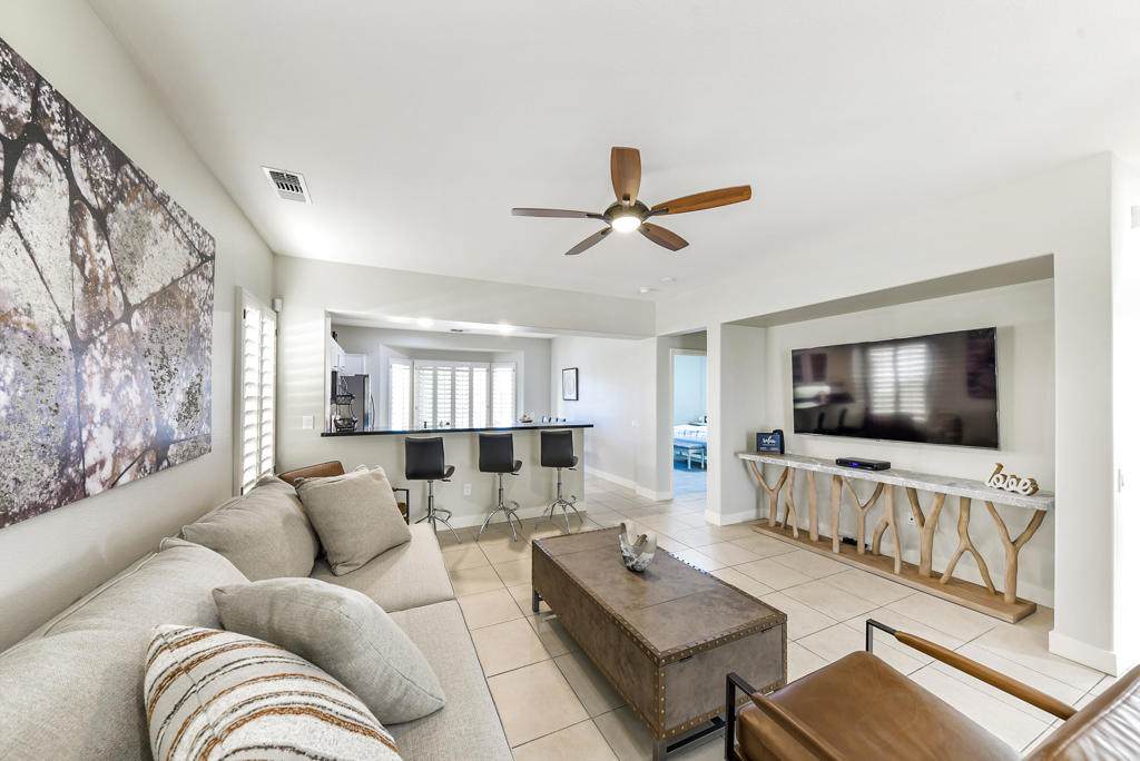 39676 Somerset Avenue - Photo 1
