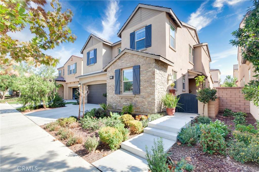4033 Inglenook Way - Photo 1