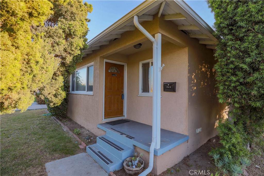 1312 Romneya Dr - Photo 1