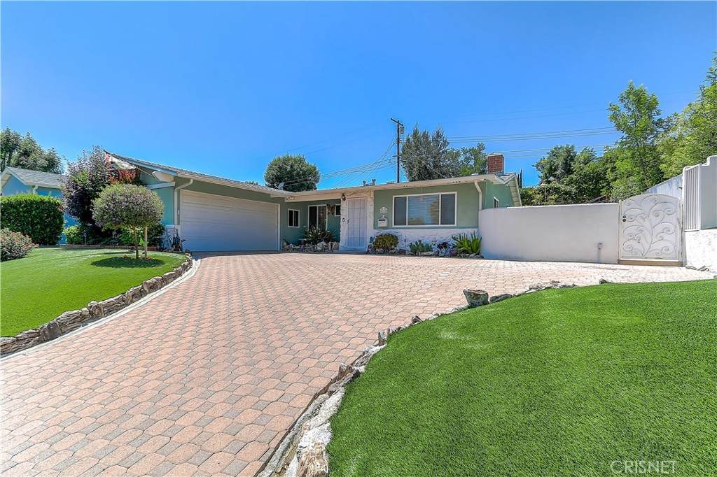 6131 Dalecrest Avenue - Photo 1