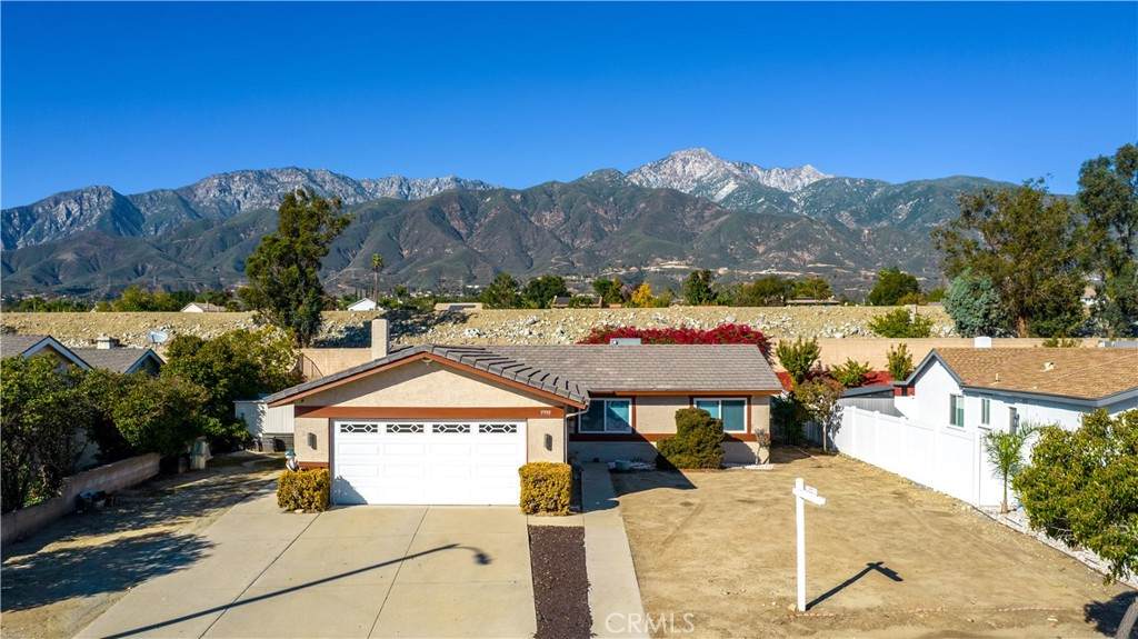 9990 Banyan Street - Photo 1