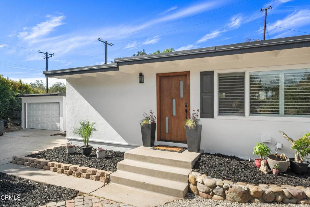 81 Orchard View Street - Photo 1