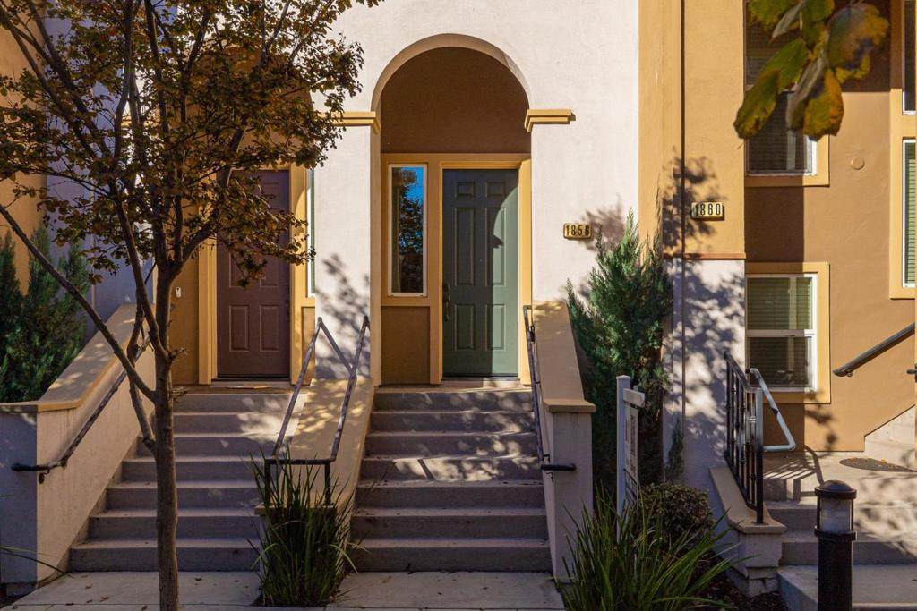 1856 Lee Way - Photo 1