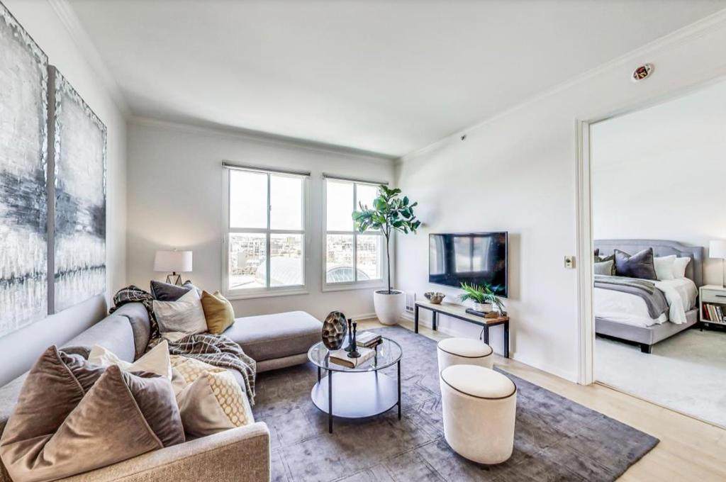 140 Van Ness Avenue - Photo 1