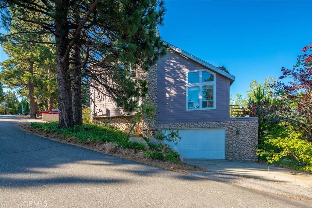1879 Nob Hill Drive - Photo 1