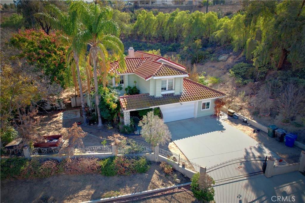 11530 Victoria Avenue - Photo 1
