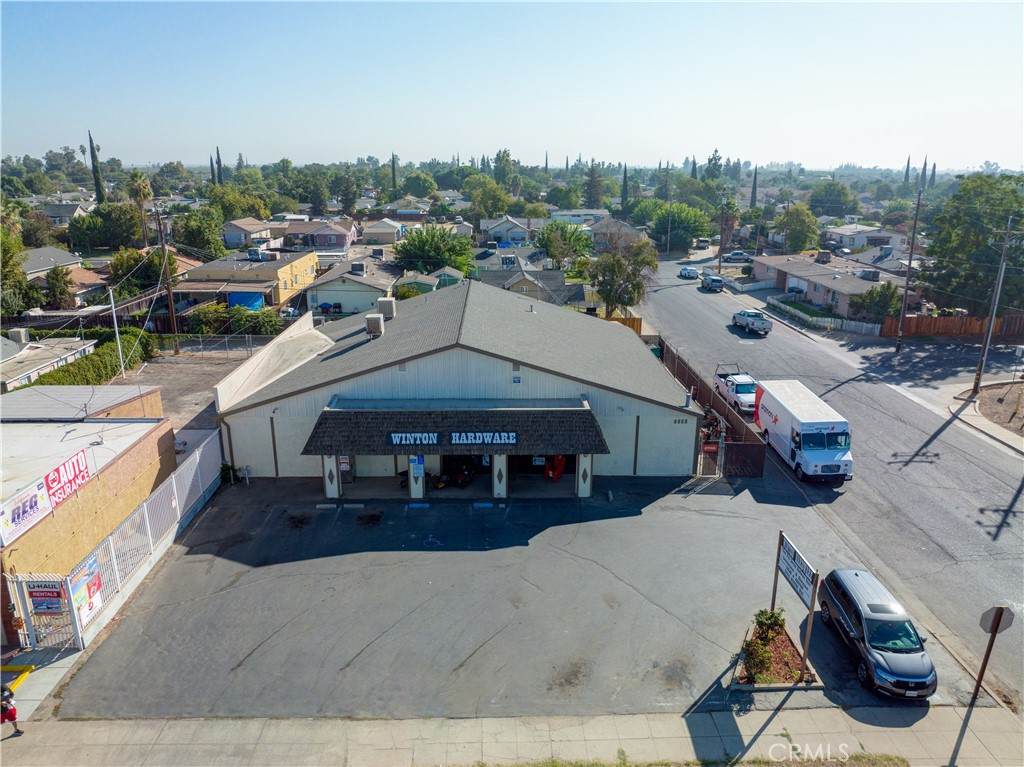 6852 Winton Way - Photo 1