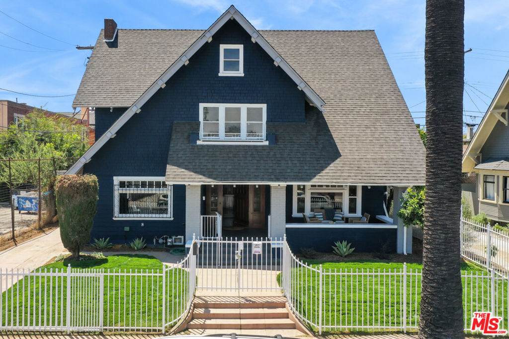 1841 Cimarron Street - Photo 1