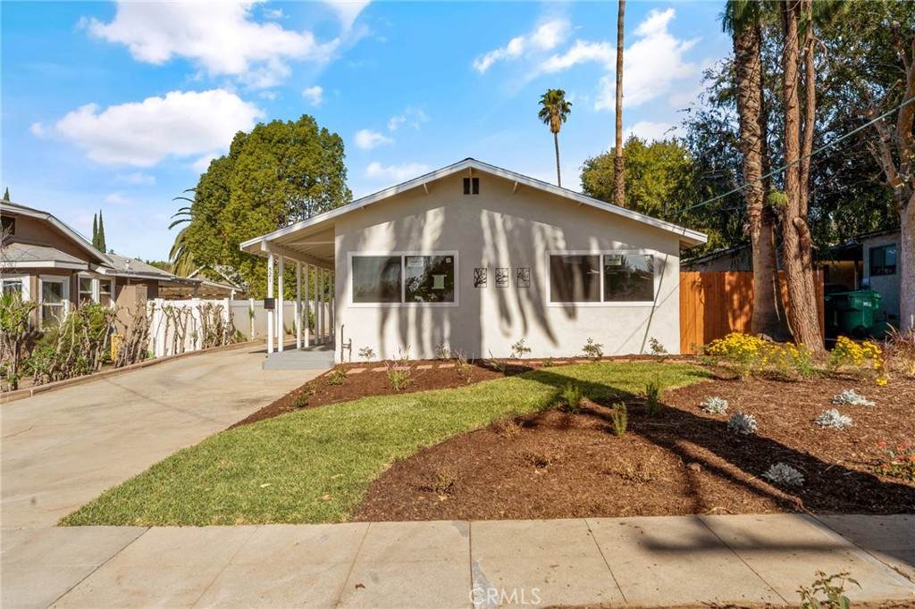 521 3rd Street - Photo 1