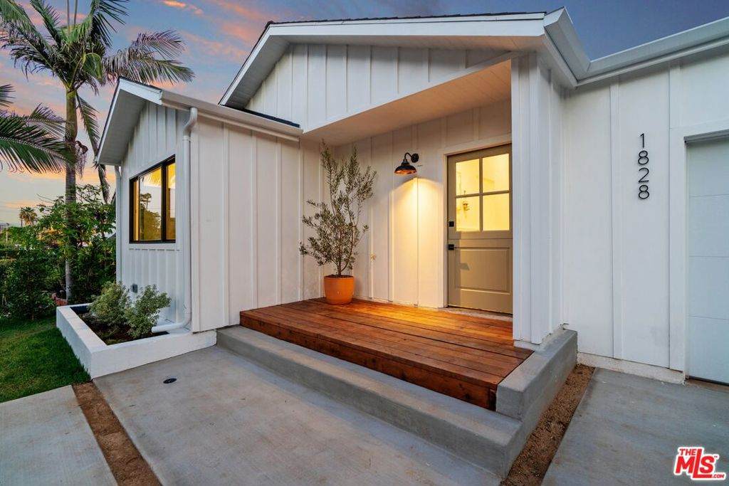1828 Cochran Avenue - Photo 1