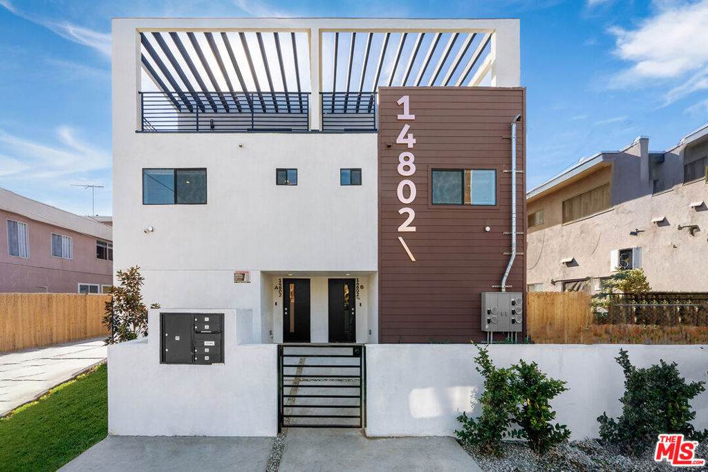 14802 Vanowen Street - Photo 1