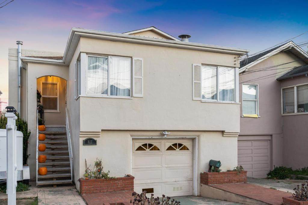 812 Olive Avenue - Photo 1