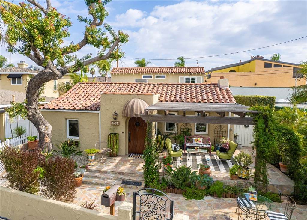 152 Venetia Drive - Photo 1