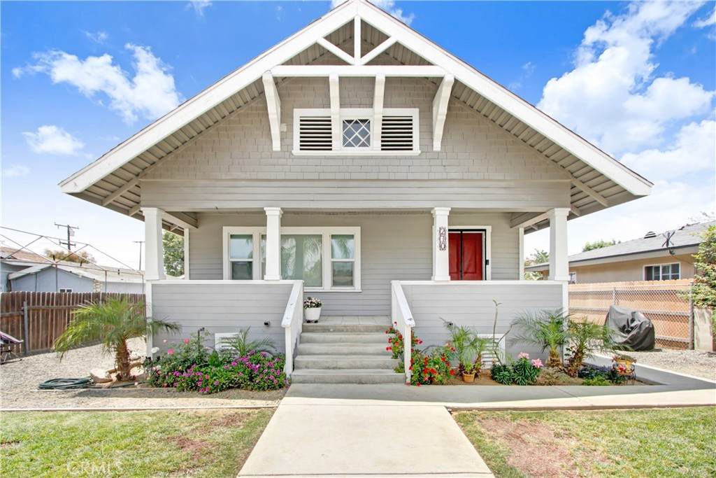 270 Acacia Street - Photo 1