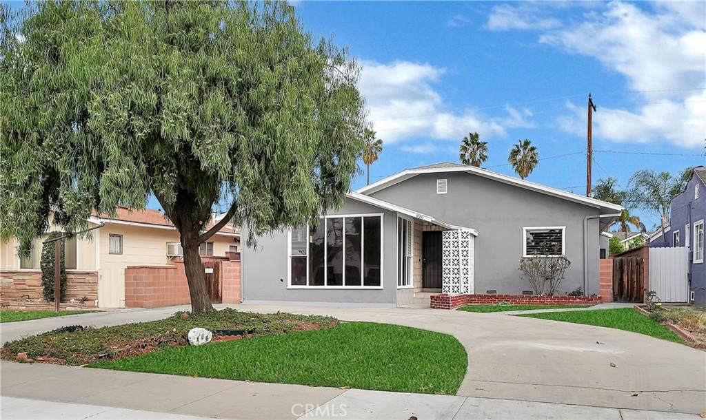 836 Clementine Street - Photo 1