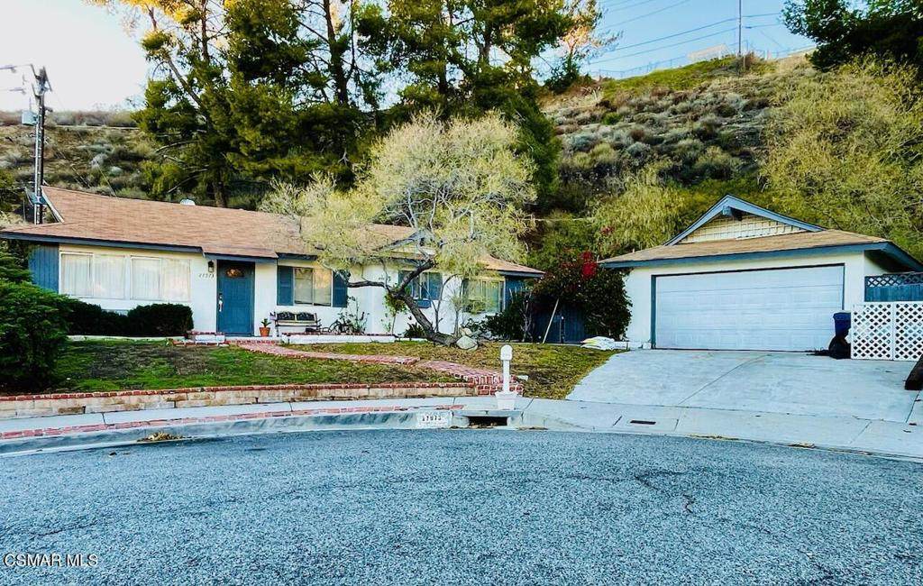 27973 Carvel Drive - Photo 1