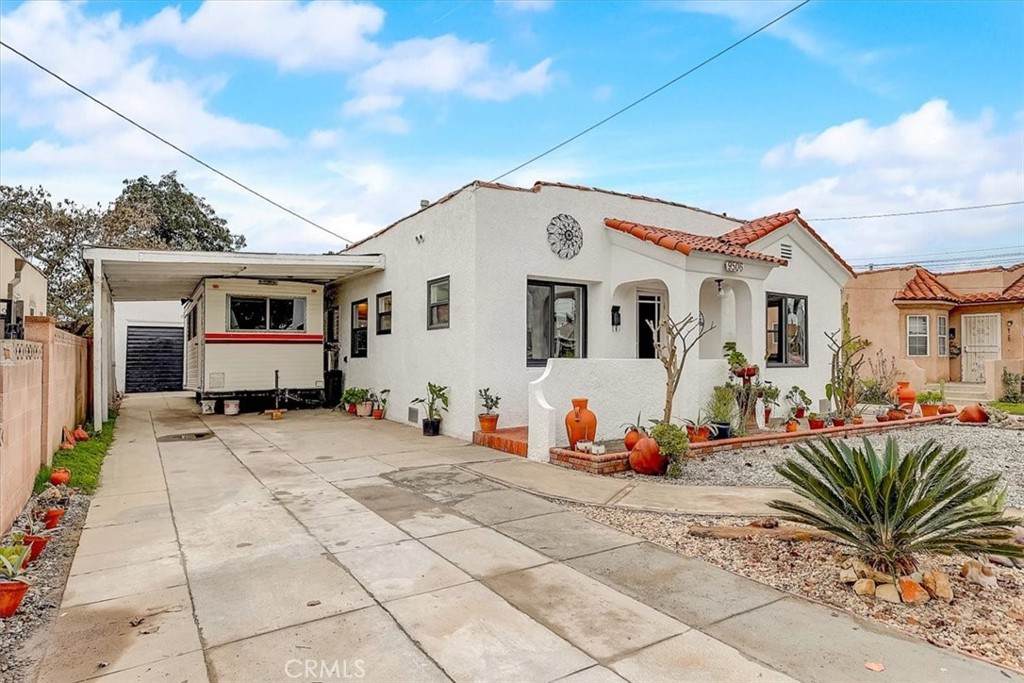 9506 Los Angeles Street - Photo 1