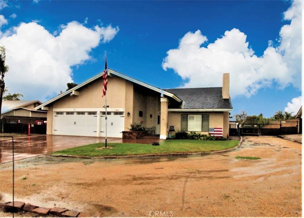 1850 Parkridge Avenue - Photo 1