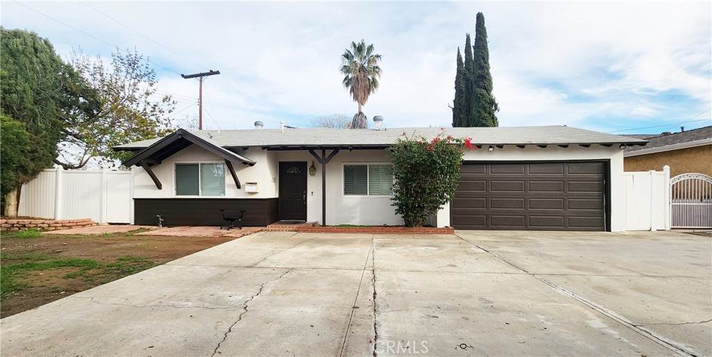 1463 Avenida Del Vista - Photo 1