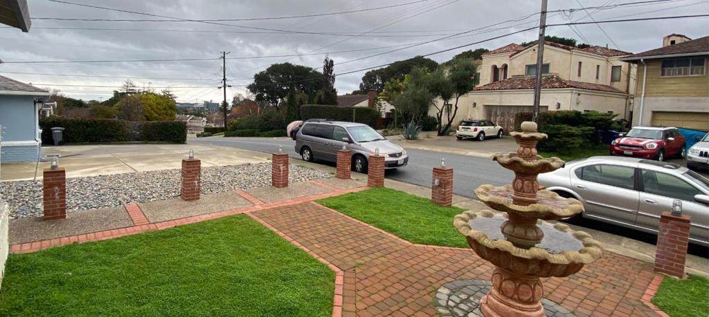 612 Barcelona Drive - Photo 1