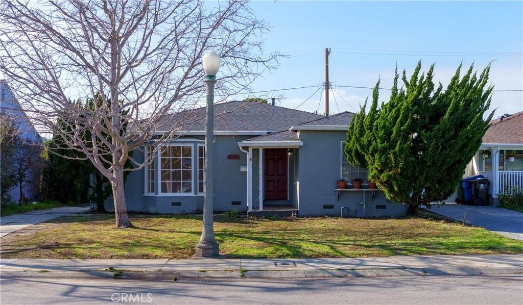 8461 Truxton Avenue - Photo 1
