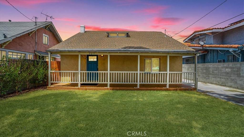 727 53rd Street - Photo 1