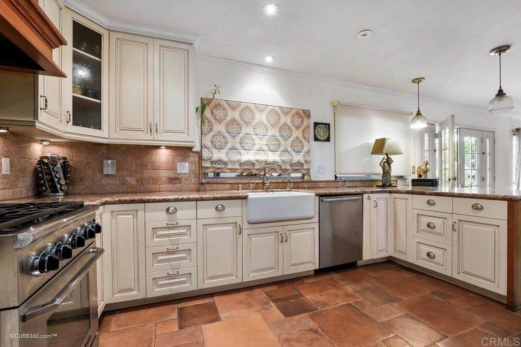 3902 Dorsie Ln - Photo 1