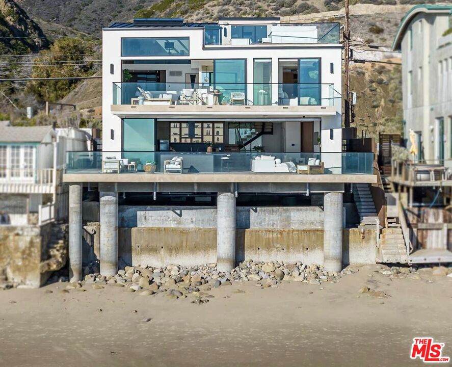 18954 Pacific Coast Highway - Photo 1