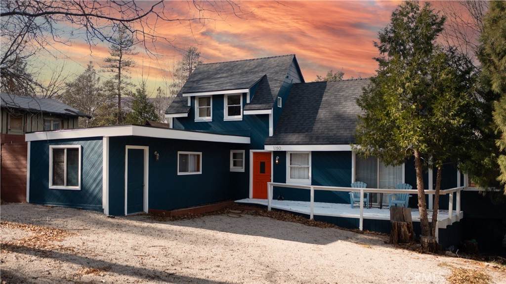1350 Oak Way - Photo 1