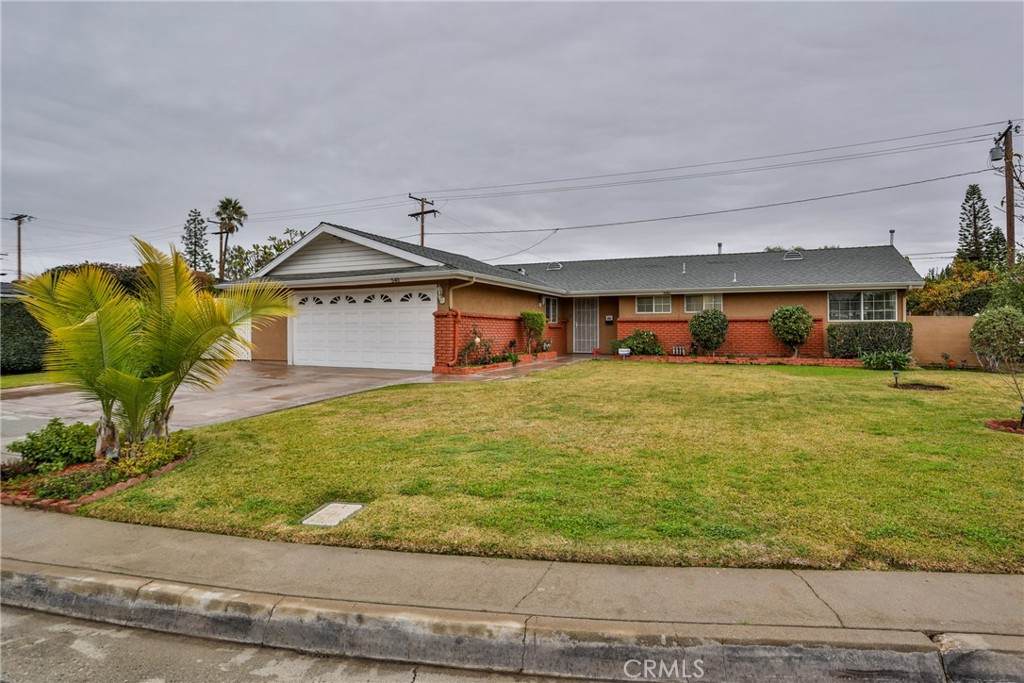 540 Alisal Street - Photo 1