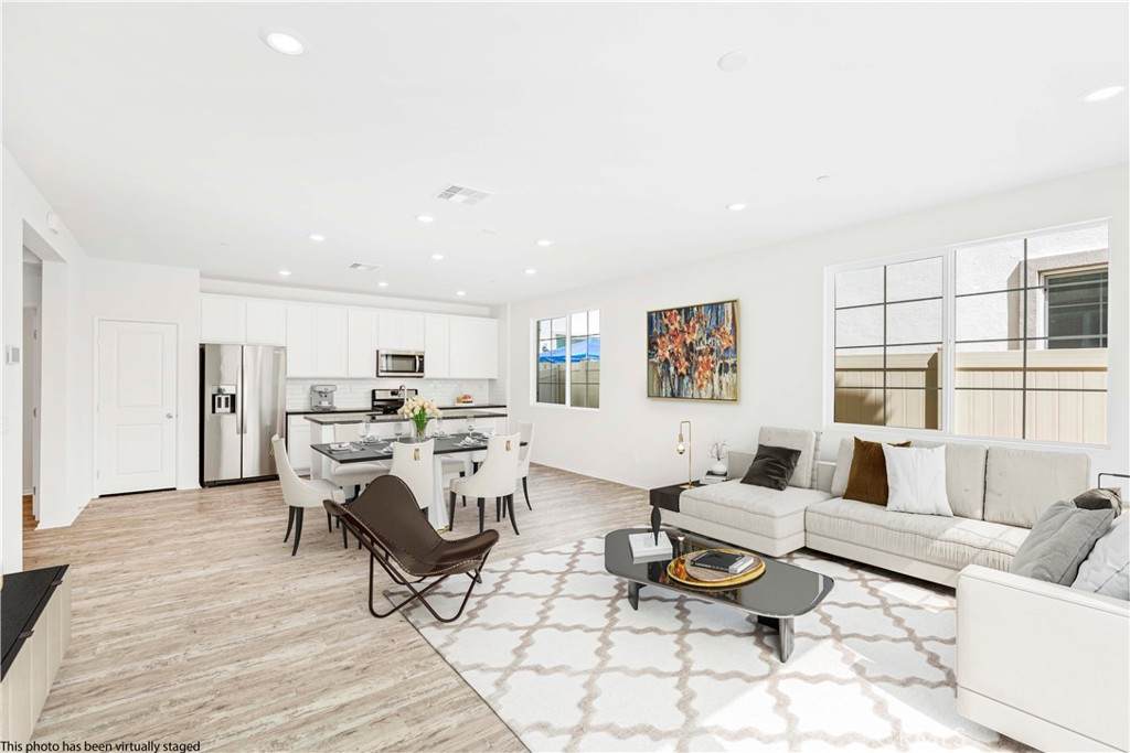 5323 Malibu Way - Photo 1