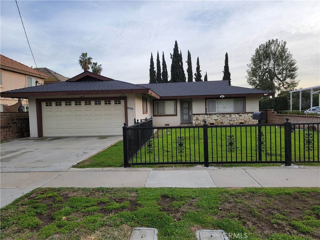 10912 Freer Street - Photo 1