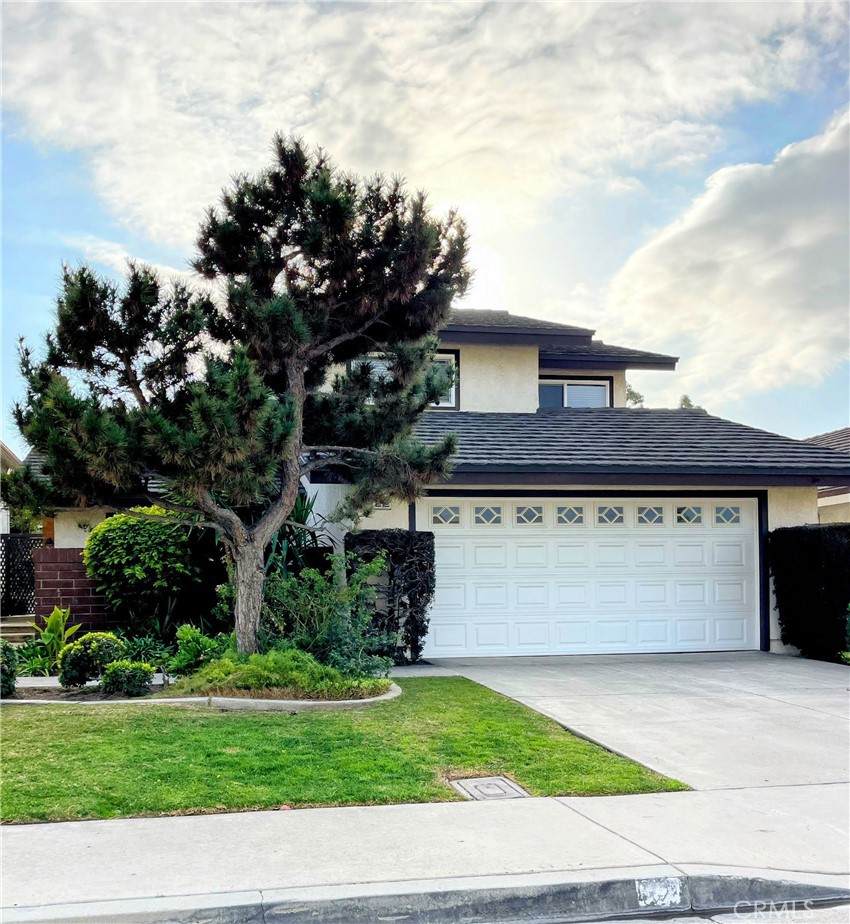 22 Oakdale - Photo 1