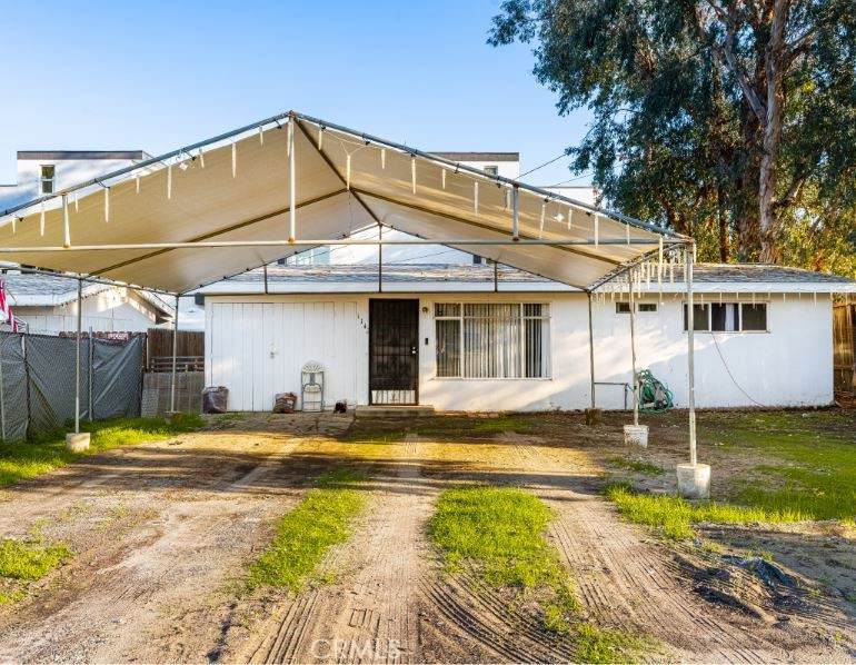 1142 Valencia Avenue - Photo 1