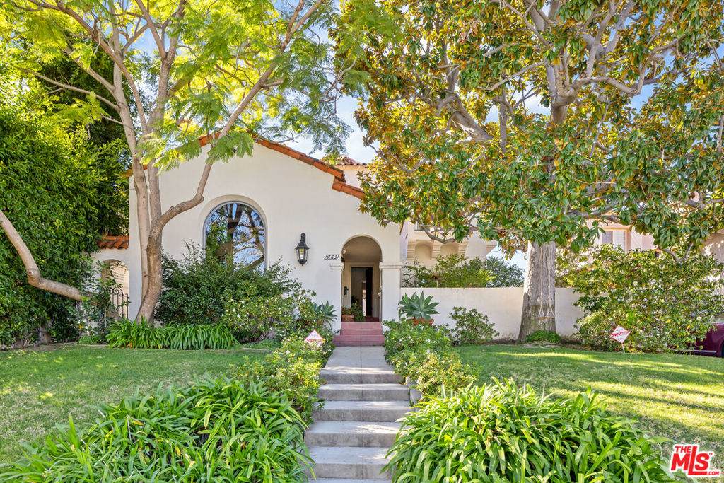 463 Rodeo Drive - Photo 1