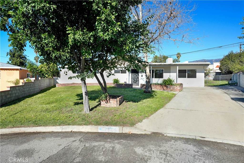6526 Elm Court - Photo 1