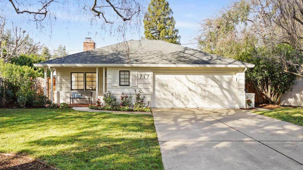 717 Garland Drive - Photo 1
