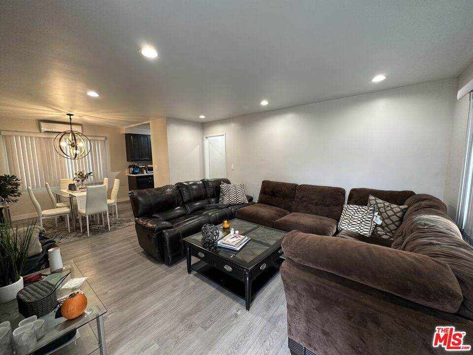 1830 Federal Avenue - Photo 1