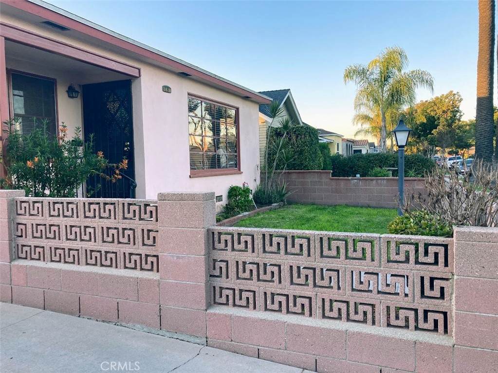 5821 John Avenue - Photo 1
