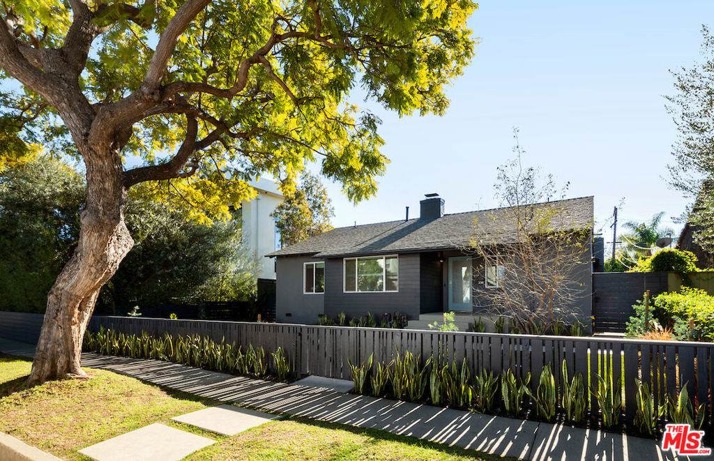 3381 Colbert Avenue - Photo 1