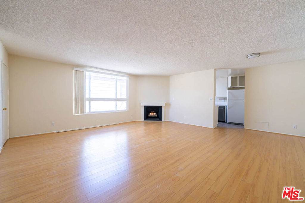 927 21st Street - Photo 1