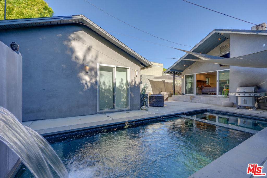 325 Westbourne Drive - Photo 1