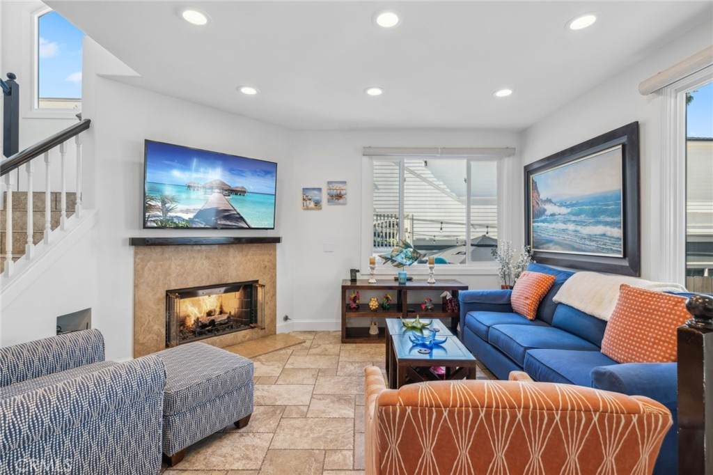 https://bt-photos.global.ssl.fastly.net/socal/orig_boomver_2_372595180-2.jpg