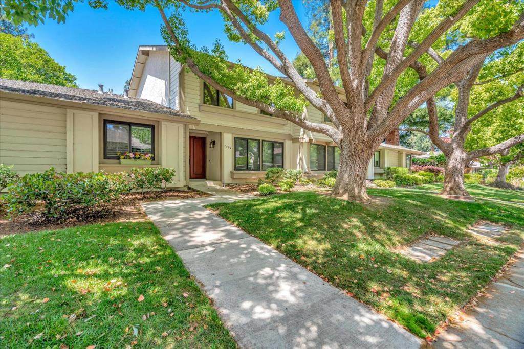 1484 Triborough Lane - Photo 1