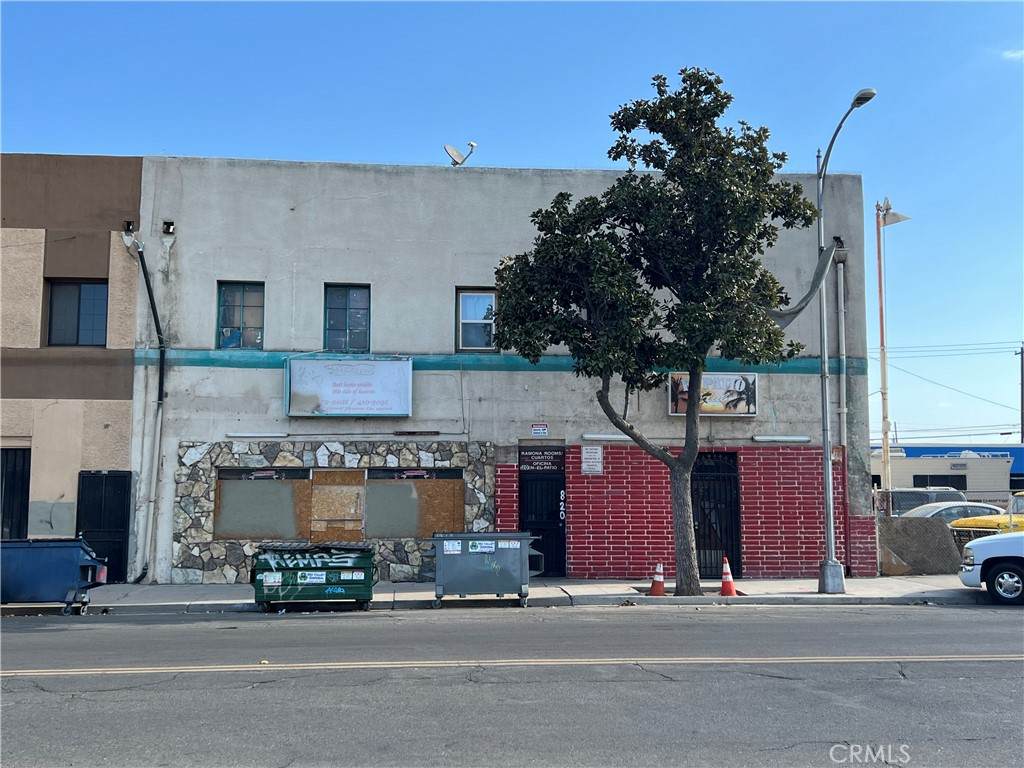818 F Street - Photo 1