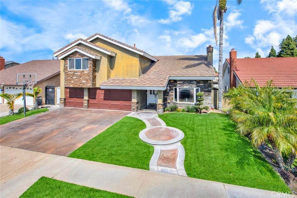 148 Carousel Street - Photo 1