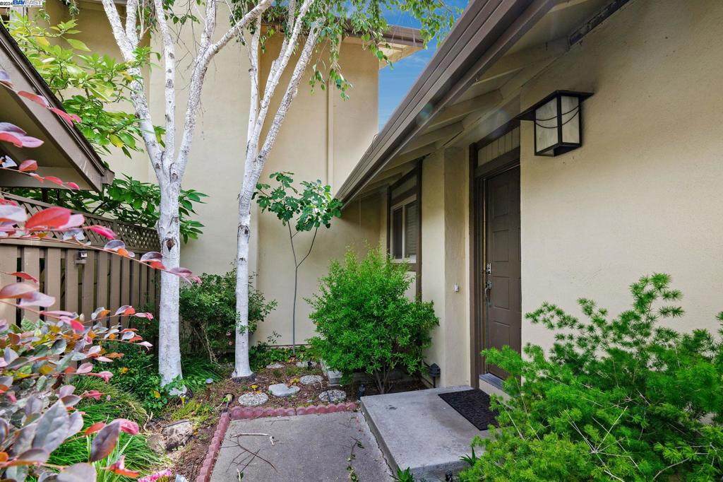 1685 Countrywood Ct - Photo 1