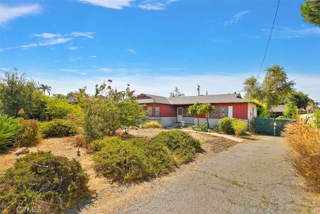 534 Juanita Avenue - Photo 1
