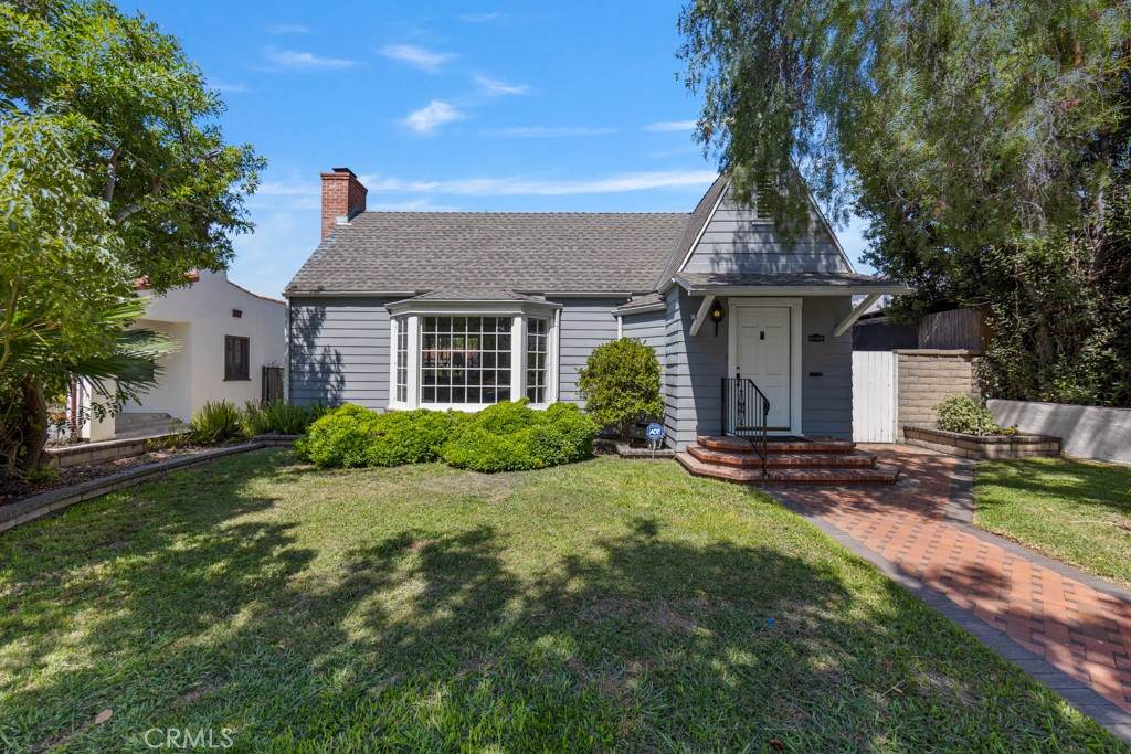 3751 Brayton Avenue - Photo 1